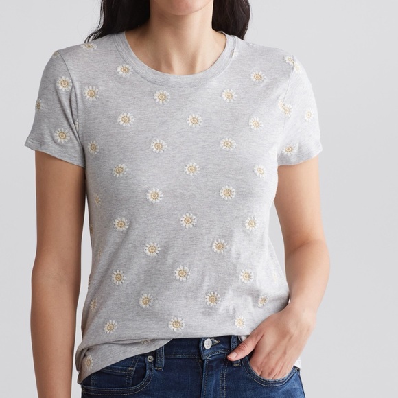 Lucky Brand Embroidered Floral Daisy Short Sleeve Relaxed Fit Tee Shirt - Picture 1 of 5